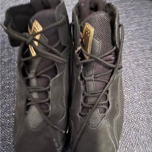 Youth Jordan’s Sz. 7Y